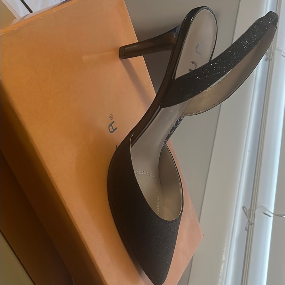 Unisa Black Heels Sophisticated Style